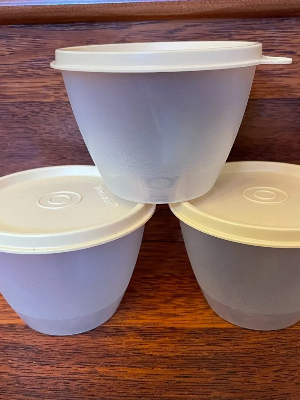 Tupperware Refrigerator Storage Bowls 148-25 Set of 3 Beige Seals NEW 3